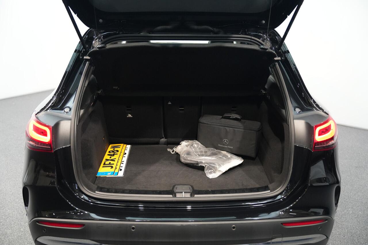 Mercedes-Benz GLA-KLASSE 250 e AMG ? PANO ? WEGK.TREKHAAK ? CAMERA ? NAVI MBUX ? SFEERVERLICHTING