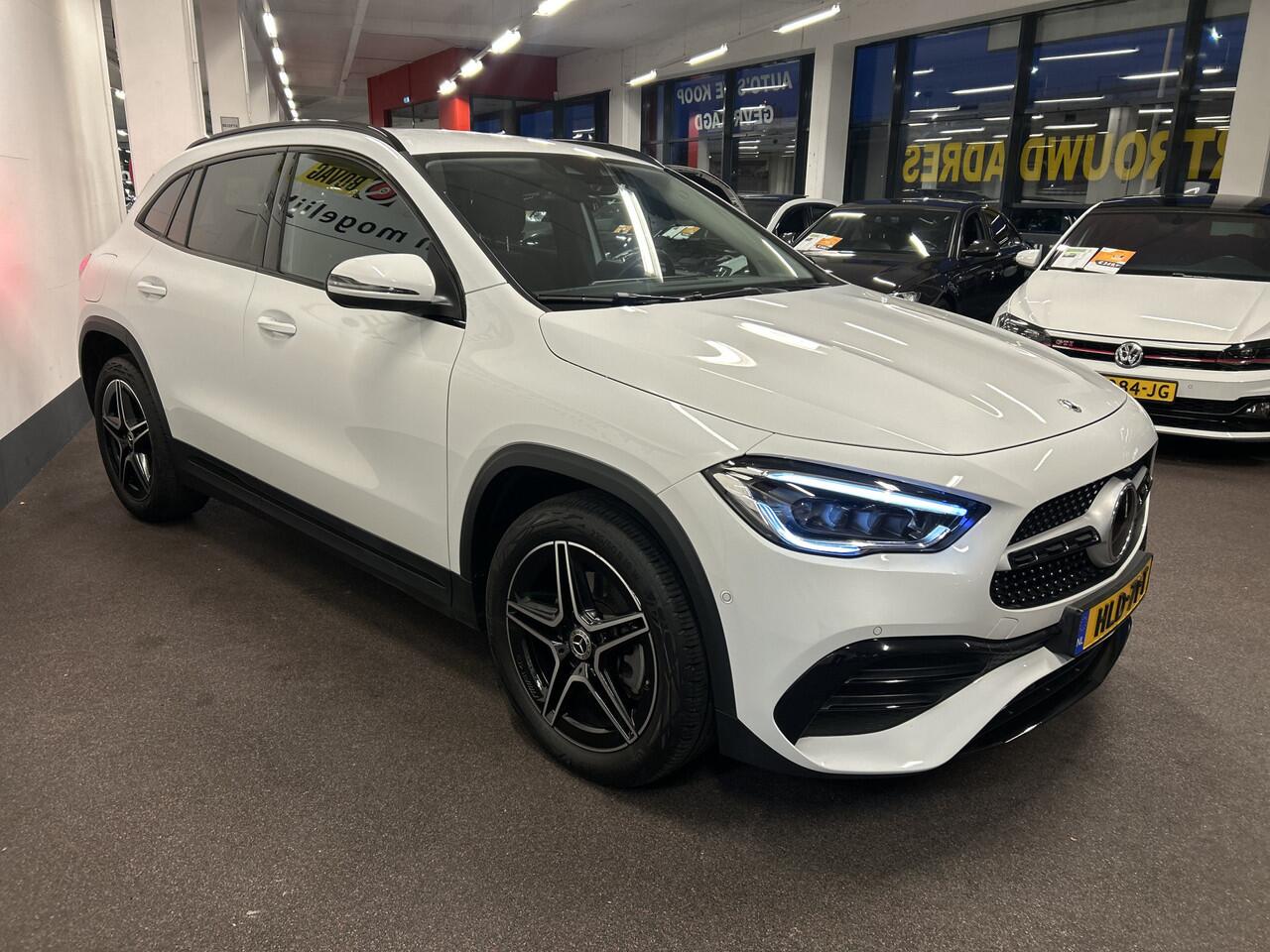 Mercedes-Benz GLA-KLASSE 250 e AMG Line | Adaptive cruise control | Sfeerverlichting | Lane assist | Dodehoeksdetectie | Apple carplay | Stoelverwarming | Lederen/Alcantara bekleding