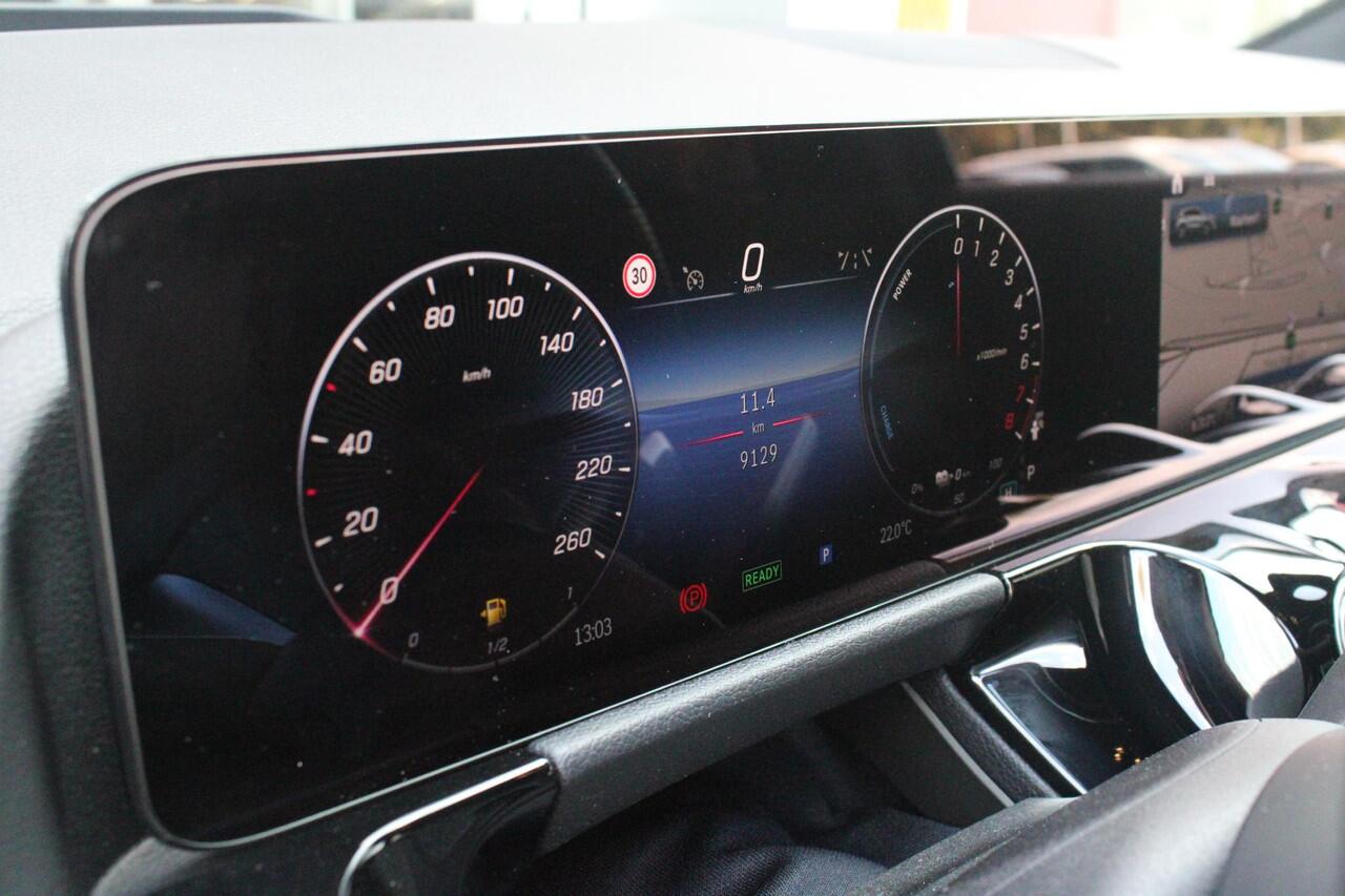 Mercedes-Benz GLA-KLASSE 250 e AMG LINE "NIEUW MODEL!" | PANORAMISCH SCHUIF/KANTEL DAK | ELEKTRISCH BEDIENBARE VOORSTOELEN MET GEHEUGENFUNCTIE EN "ZITKINEMATICA" | DRAADLOZE APPLE CARPLAY/ANDROID AUTO | NIGHT PAKKET: DAKRELING ZWART, ZIJRUITEN EN ACHTERRUITEN ZWART, LICHTMETALEN 