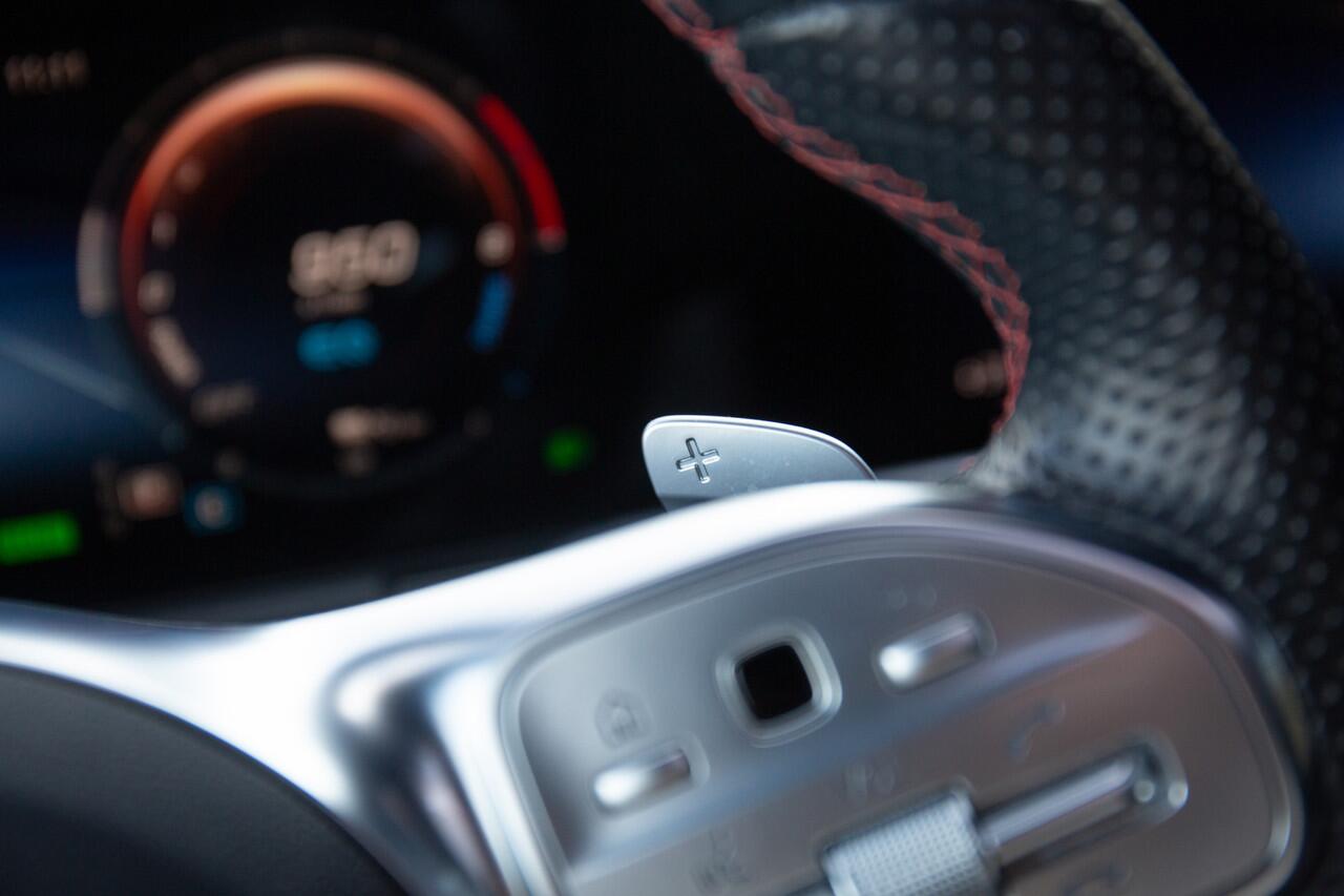 Mercedes-Benz GLA-KLASSE 250 e AMG Line , Panoramadak, Sfeerverlichting,