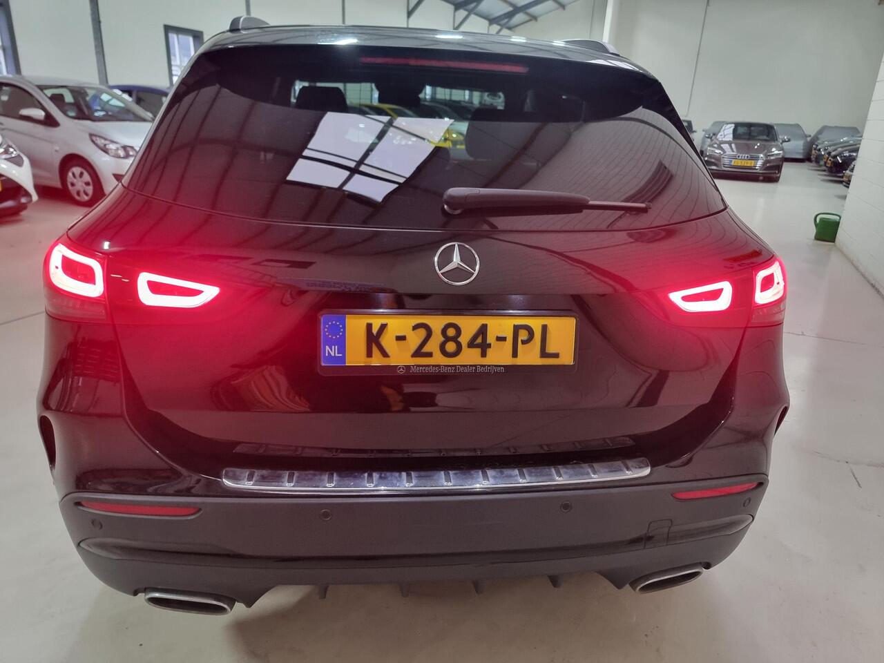 Mercedes-Benz GLA-KLASSE 200 Business Solution AMG Camera | Stoelverwarming | Navi | Pdc V + A