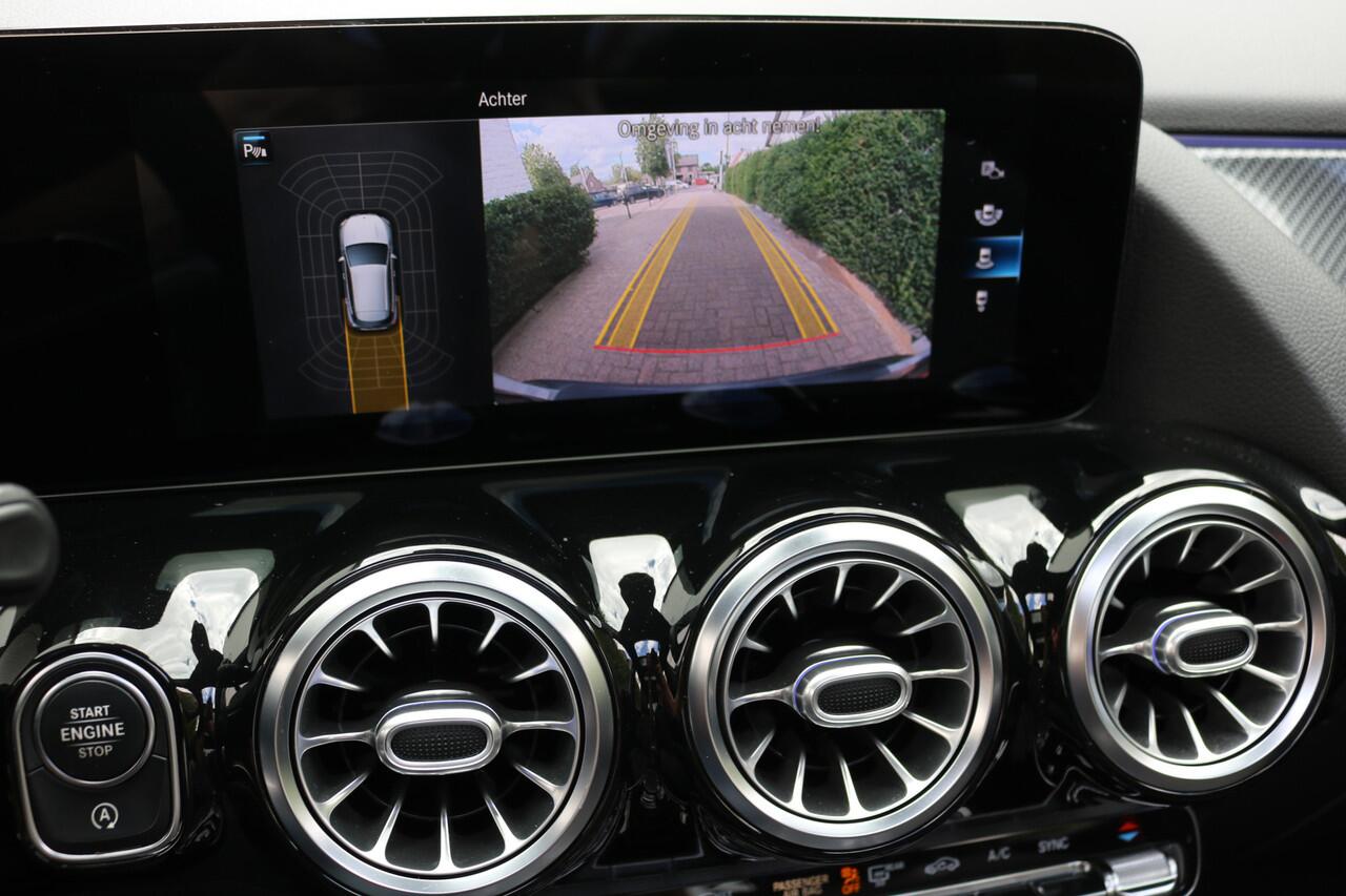 Mercedes-Benz GLA-KLASSE AMG 35 4MATIC AMG NightPakket 306PK (31.249Km Panodak Sportleder/Memory Carplay Burmester Widescreen M-Bux Full-Led 20InchAMG PrivacyGlass)