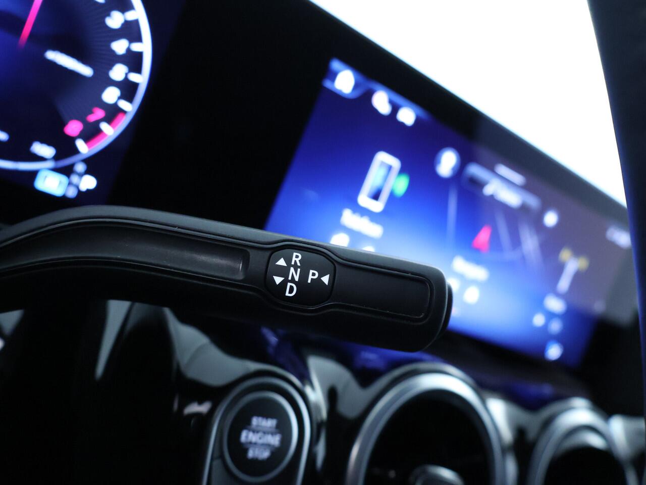 Mercedes-Benz GLA-KLASSE 250 e Plug-In Hybride Ledkoplampen | Achteruitrijcamers | 11kW Laden | Easy-Pack Achterklep. Inclusief 24 maanden MB Certified garantie voor Europa.