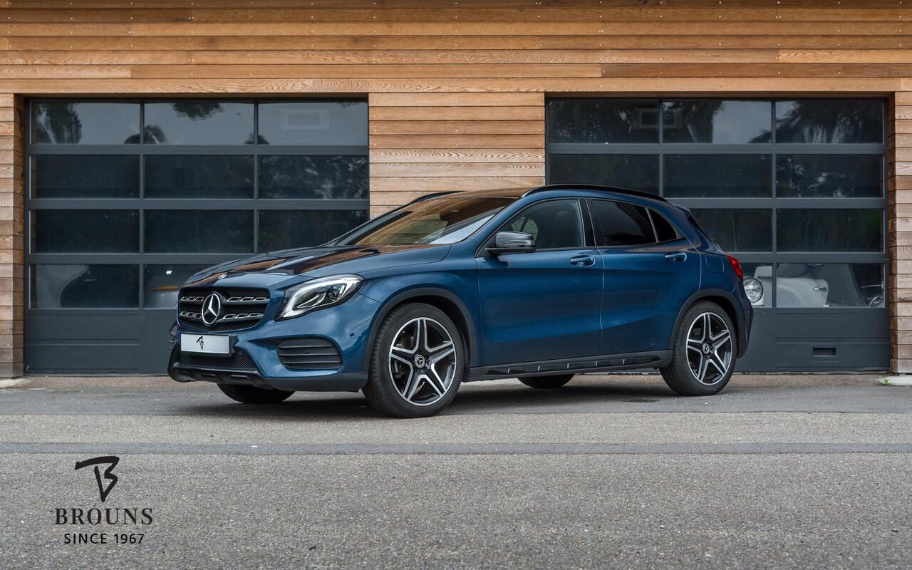 Mercedes-Benz GLA-KLASSE 180 AMG | Panorama | Night | 19" | LED | Camera | Comfort Sleutel