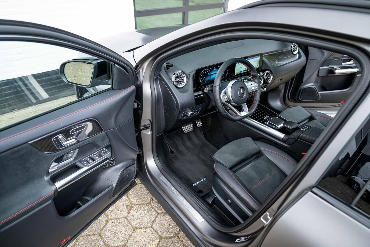 Mercedes-Benz GLA-KLASSE 250 e AMG Panorama Carbon Distronic Memory Magno