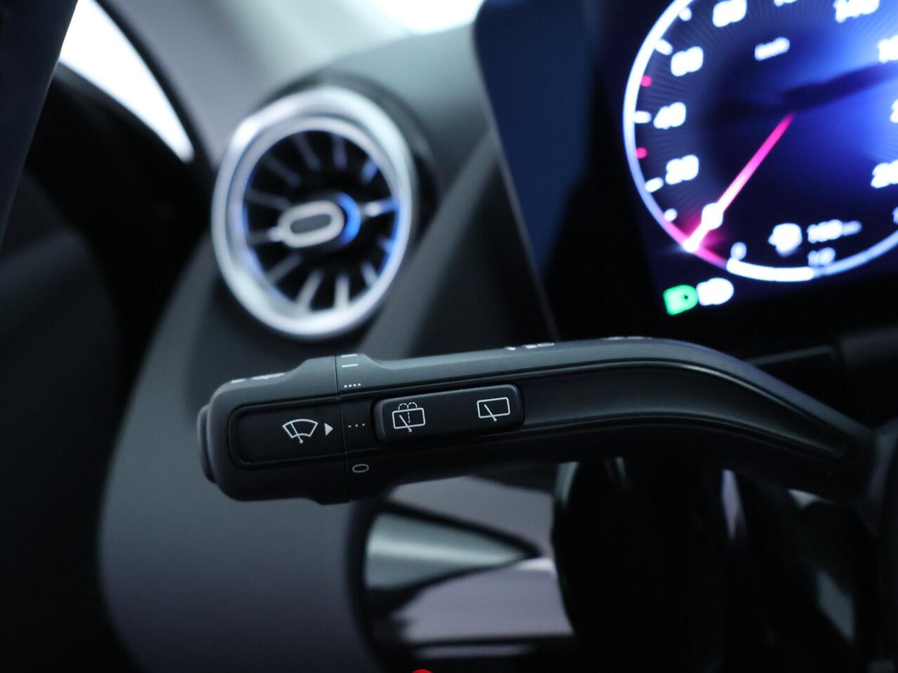 Mercedes-Benz GLA-KLASSE 250 e Plug-In Hybride Edition Progressive Line | 360°-Camera | Distronic | Dodehoek Assist | Ledkoplampen | Keyless-GO. Inclusief 24 maanden MB Certified garantie voor Europa.