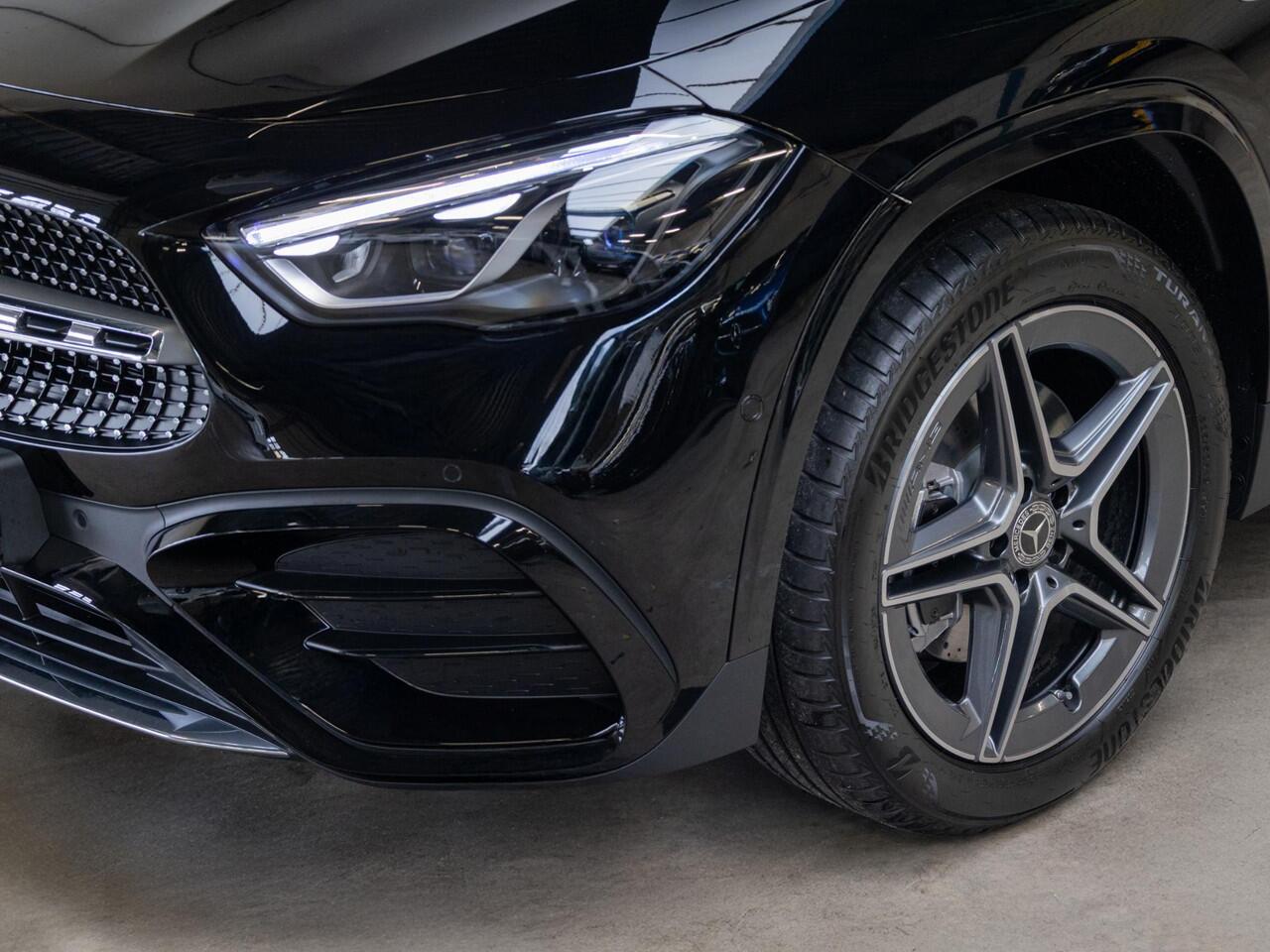 Mercedes-Benz GLA-KLASSE 250 e Business Solution AMG Panorama dak