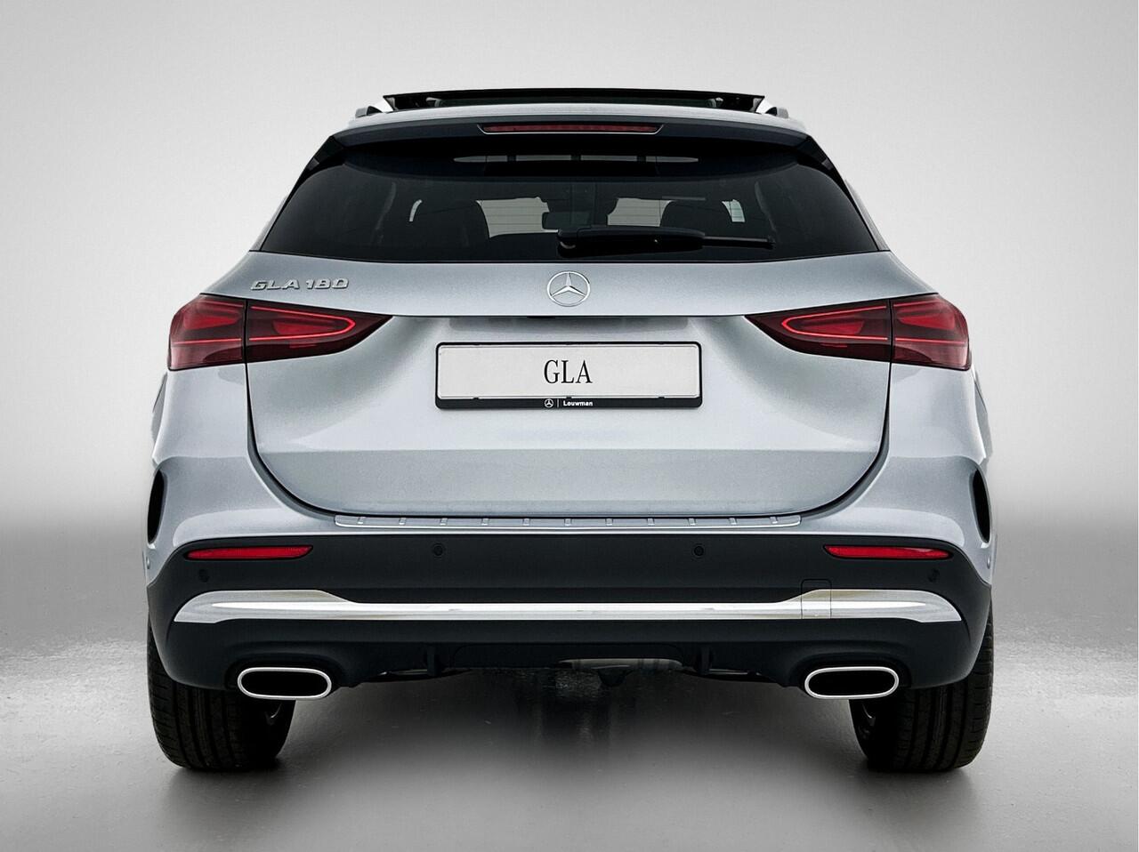 Mercedes-Benz GLA-KLASSE 180 Business Solution AMG | Trekhaak | GUARD 360 ° Vehicle protection Plus | Advanced Sound System | MULTIBEAM LED | Dodehoekassistent | Keyless-Go comfortpakket | EASY PACK achterklep |