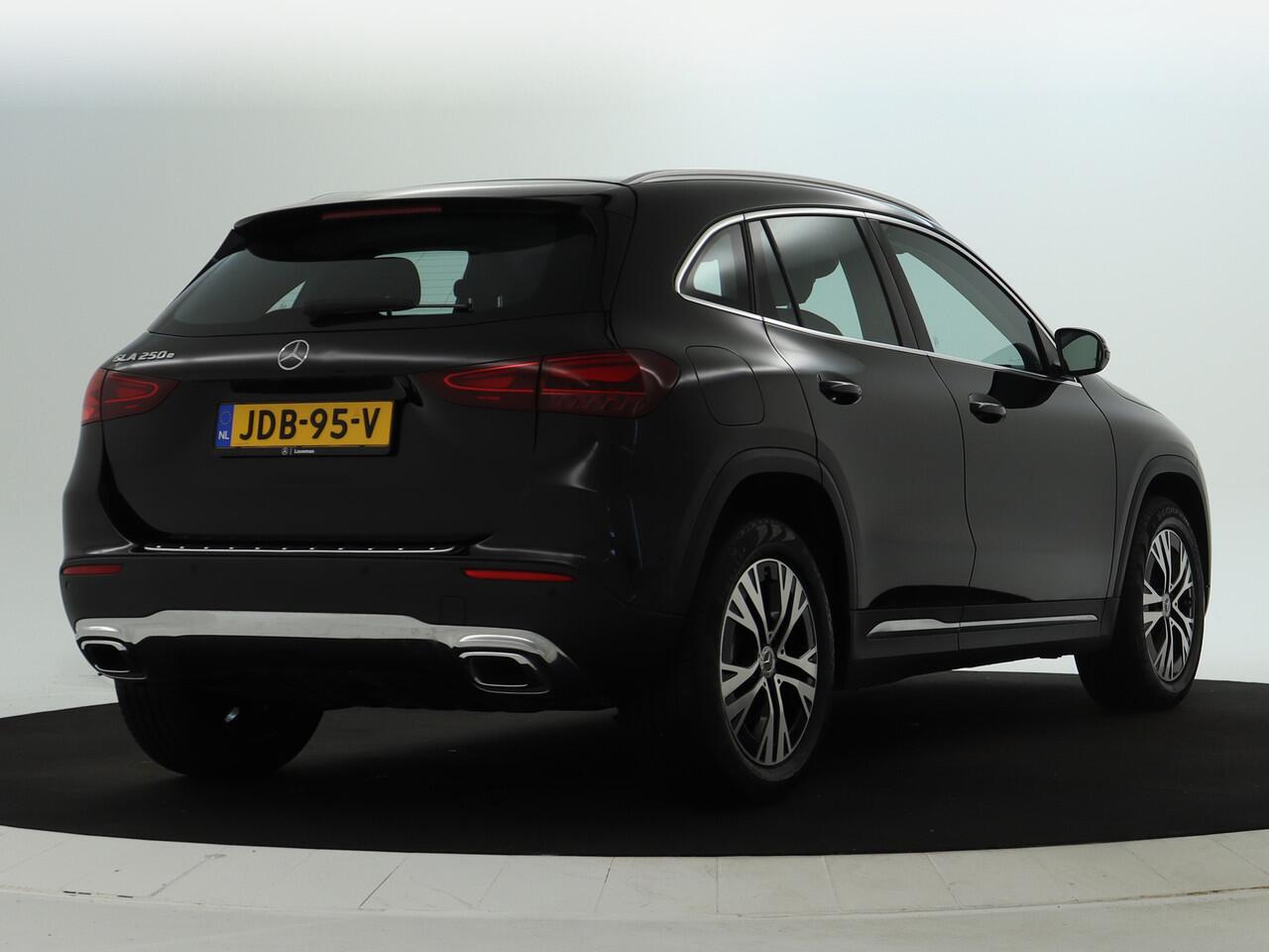 Mercedes-Benz GLA-KLASSE 250 e Plug-In Hybride | Progressive Line Advanced | Burmester® | Dodehoek Assist | Memory Voorstoelen | Stuur en Stoelverwarming | Ledkoplampen | Inclusief 24 maanden MB Certified garantie voor Europa.