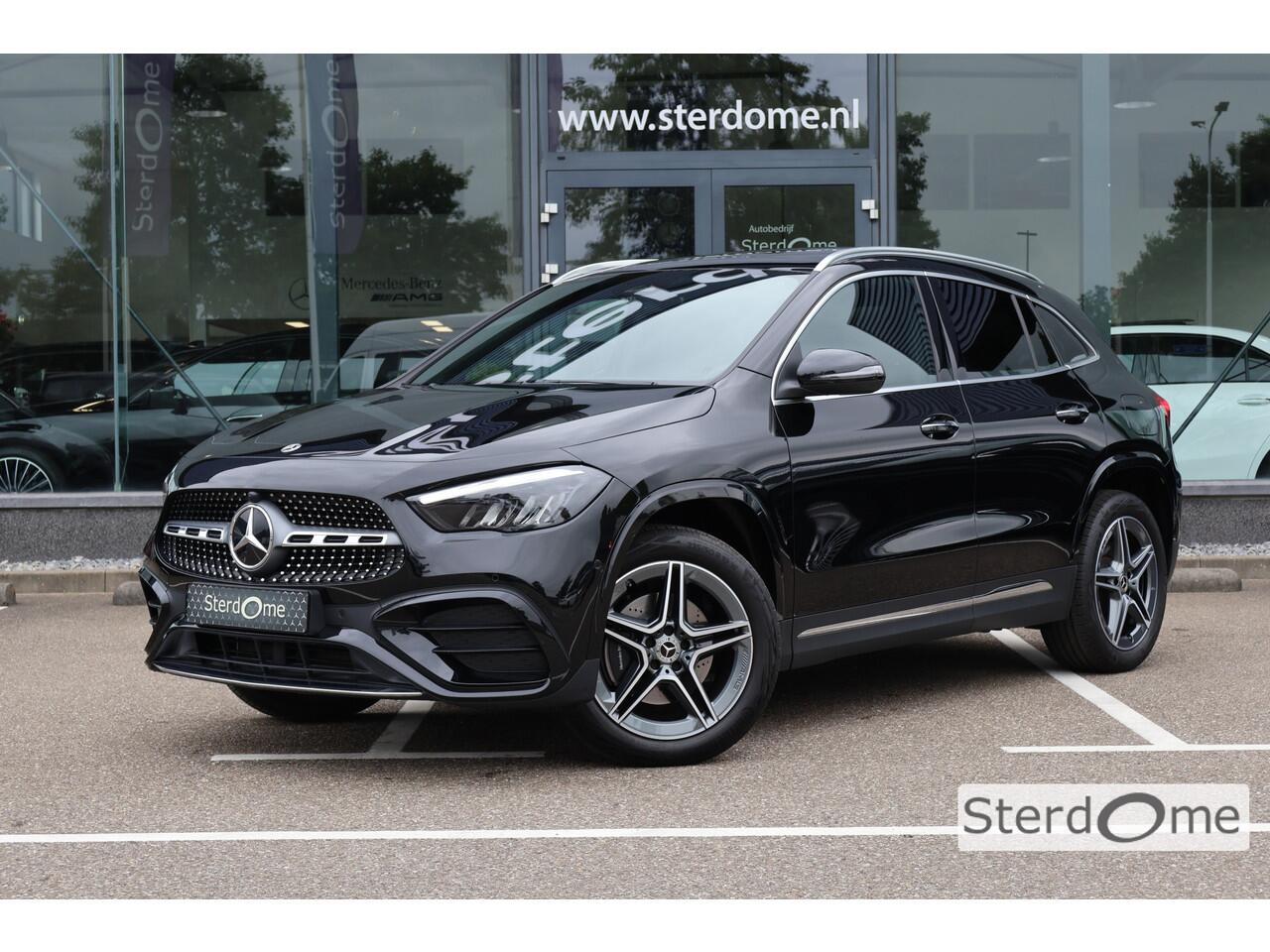 Mercedes-Benz GLA-KLASSE 250 e AMG Line l Facelift l Panoramadak l MBUX l Camera l Dode hoek assistent l Keyless Go l LED Adaptief l Sfeerverlichting l Winterpakket l I Stuur/stoel verwarming I Elektrische kofferklep I Electr. bedienbare achterklep l Stoelverwarming l