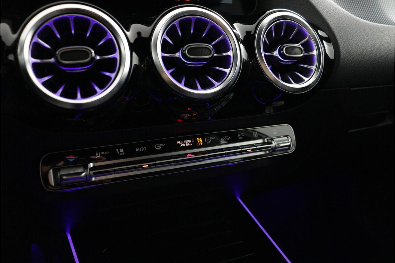 Mercedes-Benz GLA-KLASSE 250 e Business Solution Luxury Limited | Trekhaak | Navi | Xenon/LED | Ambilight - RIJKLAAR