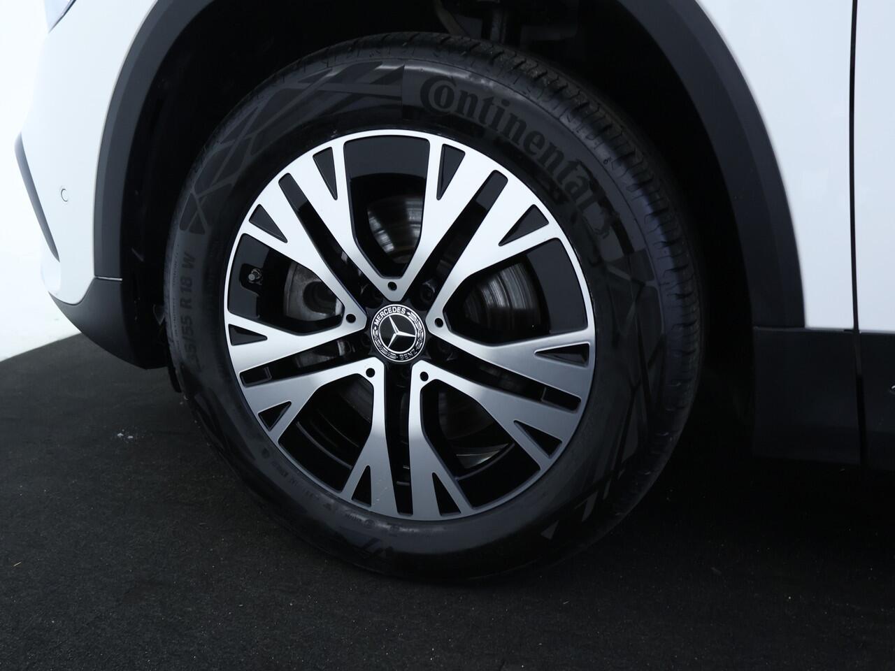 Mercedes-Benz GLA-KLASSE 250e Face Lift Plug-In Hybride | Distronic | Stoelverwarming voor | Ledkoplampen | Easy Pack Achterklep | MultiBeam Koplampen | 11 kW Laden | Inclusief 24 maanden MB Certified garantie voor Europa.