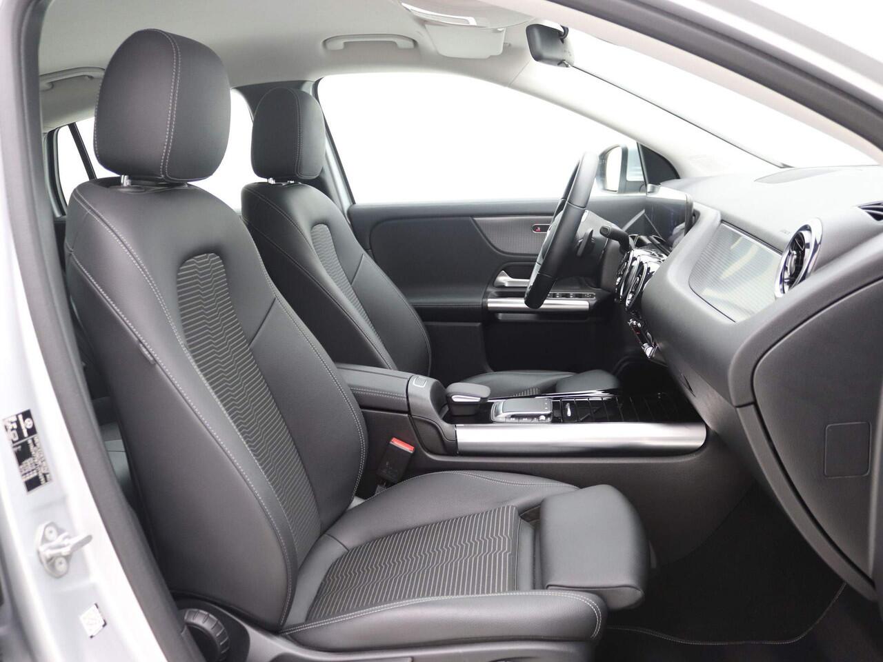 Mercedes-Benz GLA-KLASSE 200 Business Solution Luxury Aut. Nw-type Navi /Camera