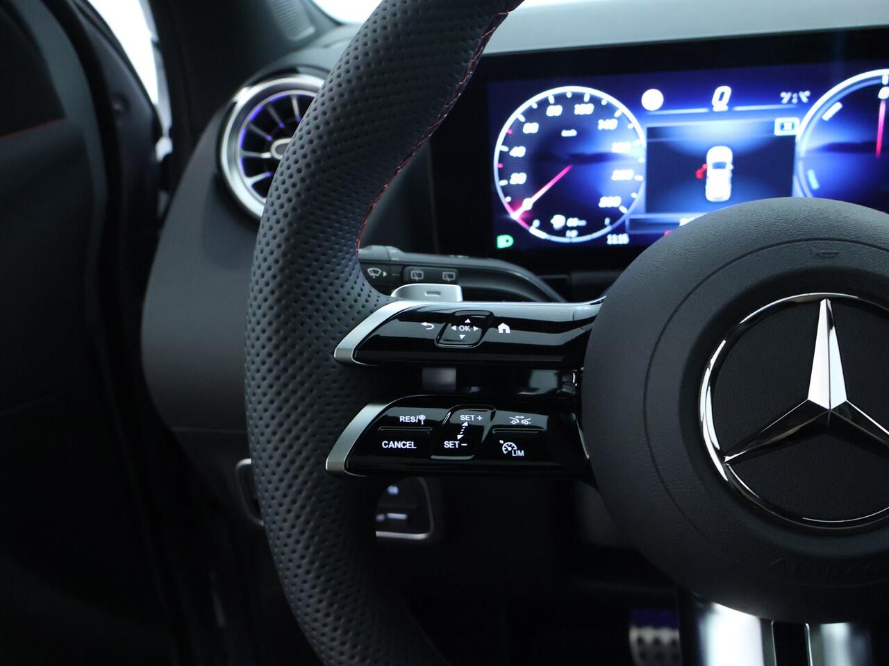 Mercedes-Benz GLA-KLASSE 250 e Business Solution AMG | Trekhaak | Nightpakket | Parkeerpakket met achteruitrijcamera | Keyless-Go comfortpakket | GUARD 360 ° Vehicle protection Plus | EASY PACK achterklep | Dodehoekassistent |