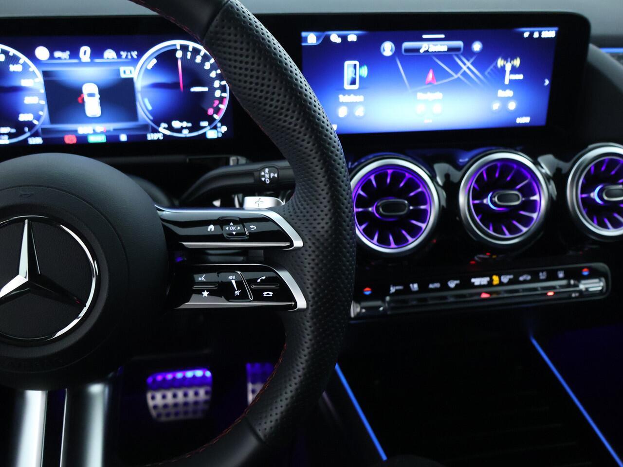 Mercedes-Benz GLA-KLASSE 250 e AMG Plug-In Hybride Edition AMG Line | Night Pakket | Distronic | 360° Camera | AC en DC Laden | MultiBeam Koplampen | Stuur en Stoeverwarming. Inclusief 24 maanden Mercedes-Benz Certified garantie voor Europa.