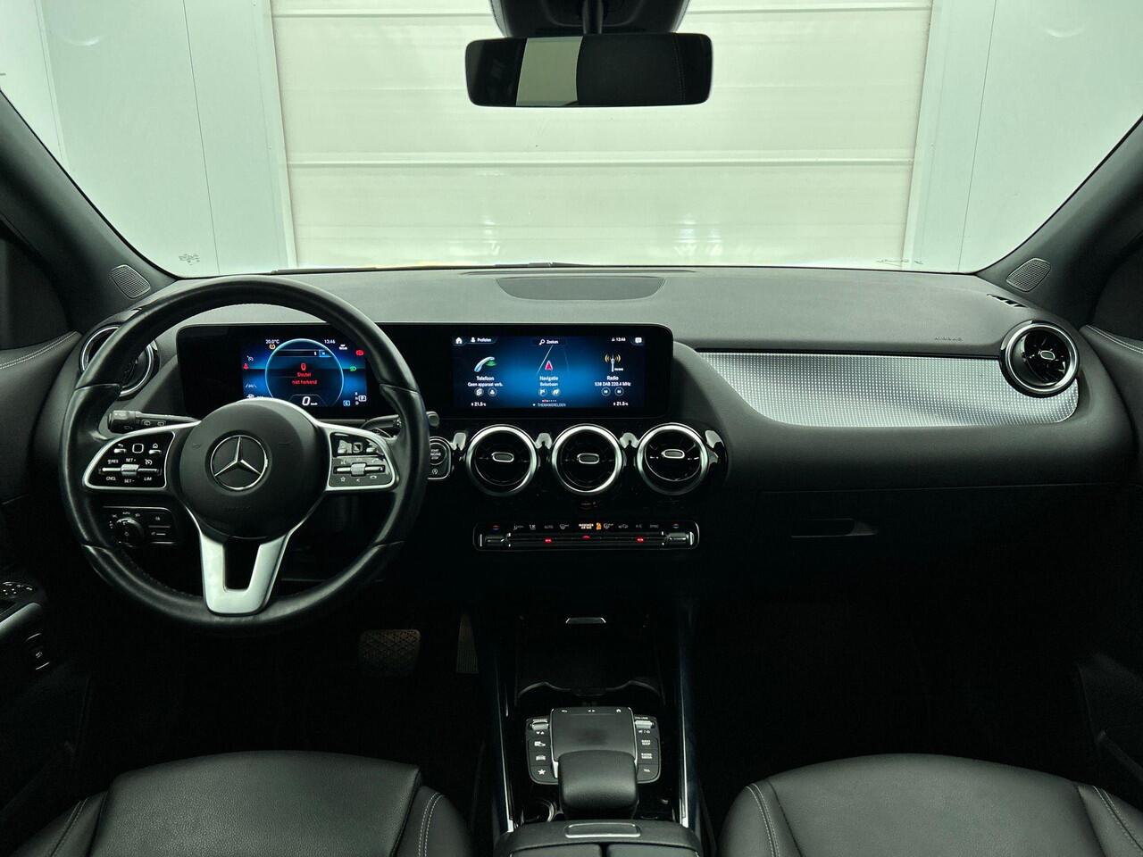 Mercedes-Benz GLA-KLASSE 200 Black Line 163PK CAMERA | NAVI | STOF-LEDER