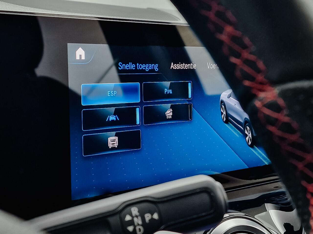 Mercedes-Benz GLA-KLASSE 250 4-Matic AMG Night Edition Aut- Panoramadak, Sfeerverlichting, Carbon Pakket, Sideskirts, Camera