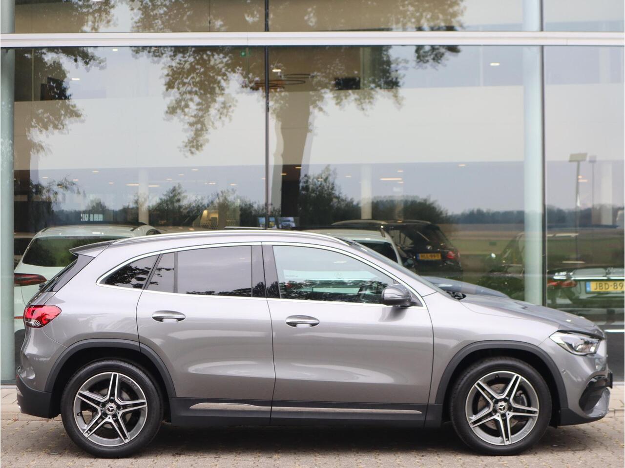 Mercedes-Benz GLA-KLASSE 200 Business Solution AMG