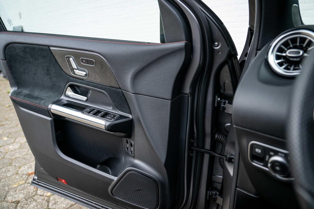 Mercedes-Benz GLA-KLASSE 250 e AMG Panorama Carbon Distronic Memory Magno