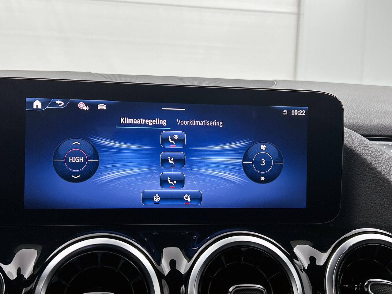 Mercedes-Benz GLA-KLASSE 250 e Plug-In Hybride | Trekhaak | Ledkoplampen | Achteruitrijcamera | Apple CarPlay | Stoelverwarming voor en stuur | Easy-Pack Achterklep. Inclusief 24 maanden MB Certified garantie voor Europa.