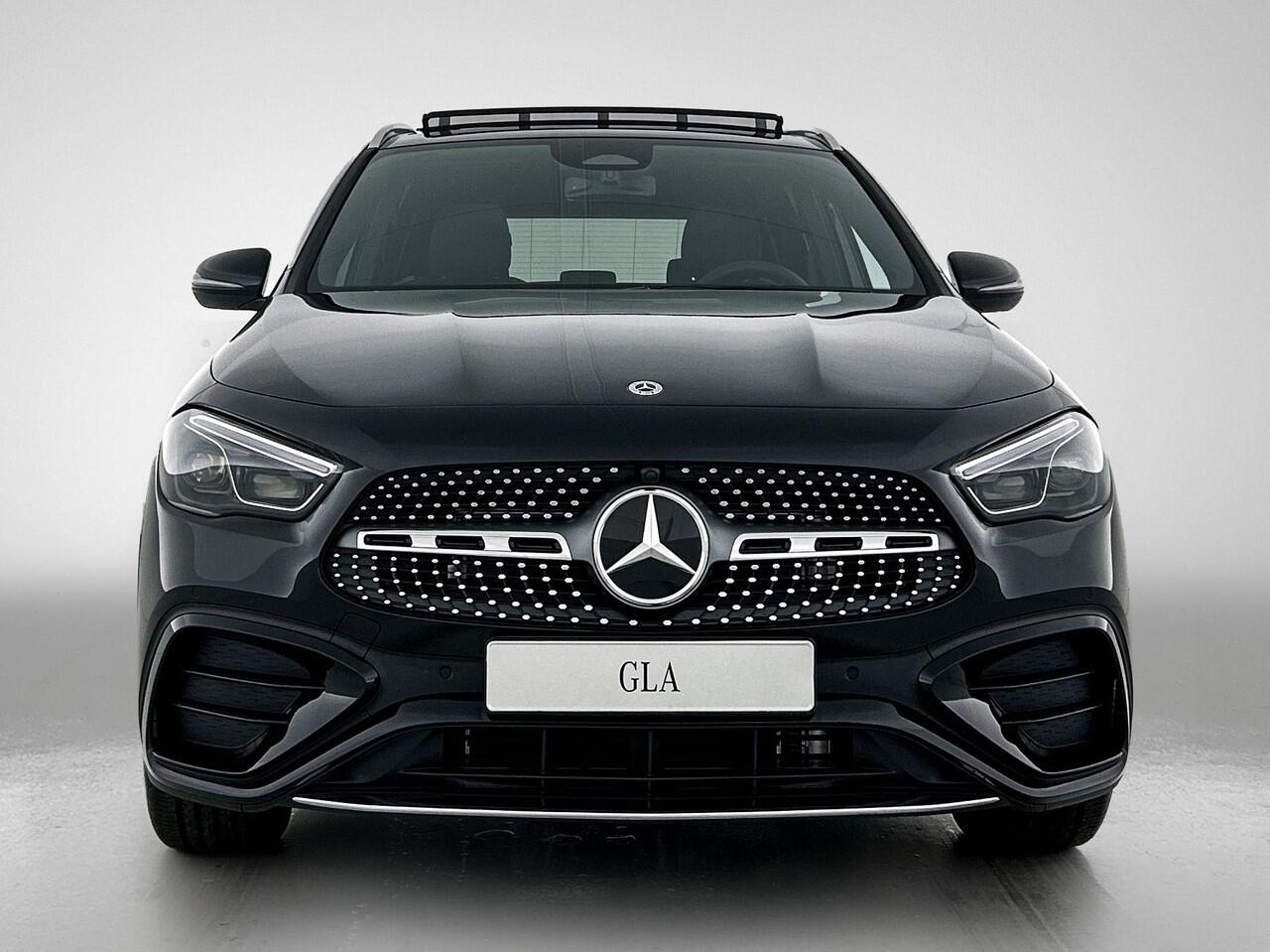 Mercedes-Benz GLA-KLASSE 180 Business Solution AMG | Trekhaak | Parkeerpakket met achteruitrijcamera | EASY PACK achterklep | Sound system | Stoelverwarming voor | KEYLESS GO | MULTIBEAM LED |