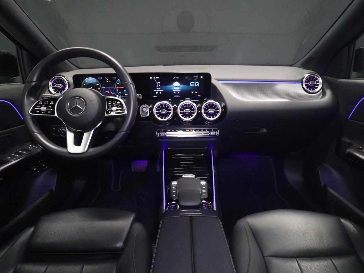 Mercedes-Benz GLA-KLASSE 250 e Business Solution Luxury Limited [TREKHAAK INKLAPBAAR, APPLE CARPLAY, ANDROID, STOELVERWARMING, CAMERA, VOL LEDER, CRUISE, CLIMATE, NIEUWSTAAT]