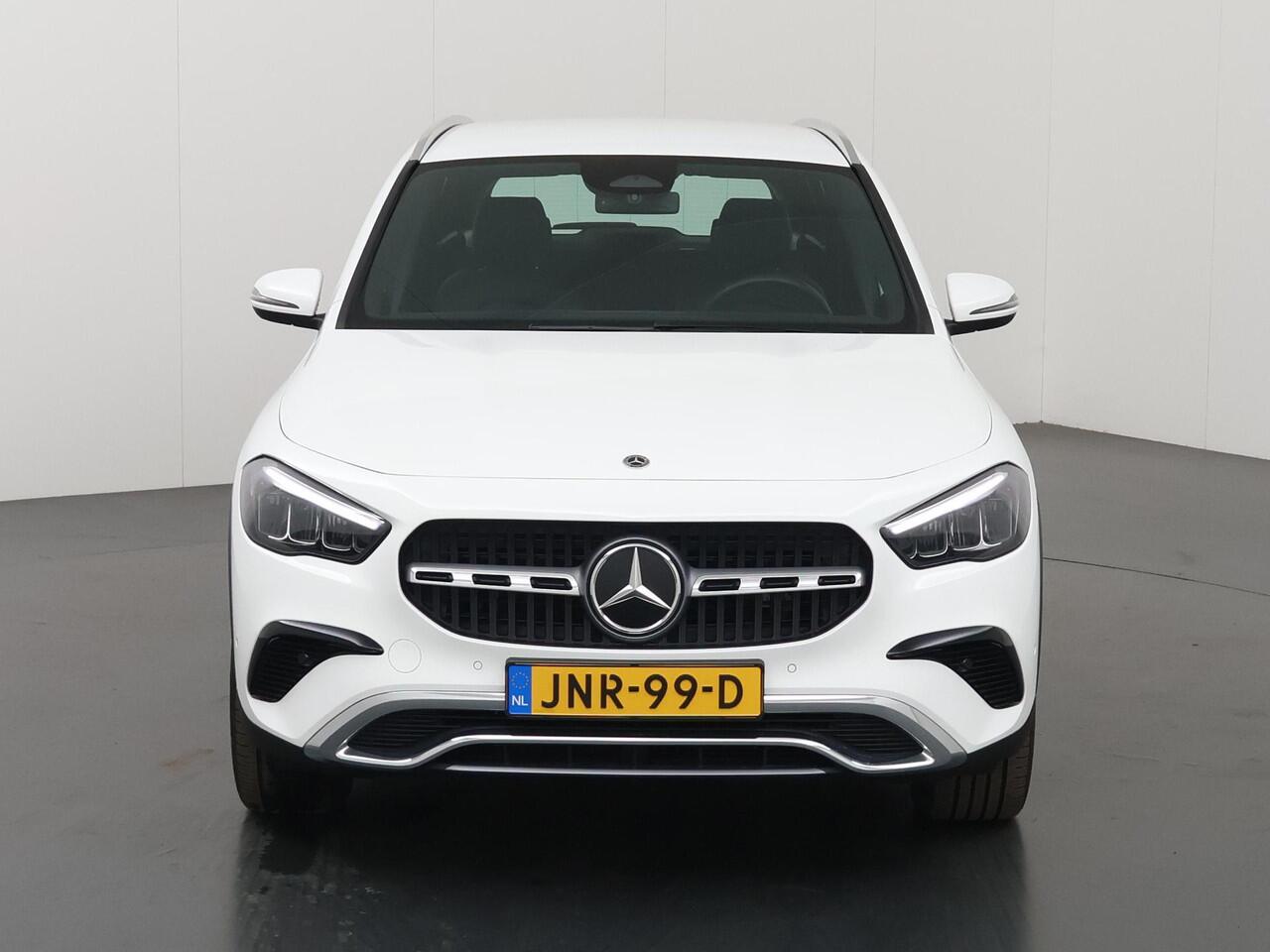 Mercedes-Benz GLA-KLASSE 250 e Luxury Line | Trekhaak | Winter pakket | Elektrische achterklep |
