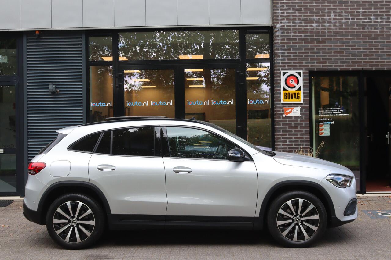 Mercedes-Benz GLA-KLASSE 250 e Progressive Night Pano/LED/Leder/Keyless/Camera/Elek. stoelen/Dodehoek/19"/Trekhaak wegkl.