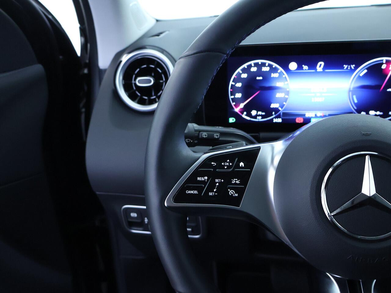 Mercedes-Benz GLA-KLASSE 250 e Plug-In Hybride Ledkoplampen | Achteruitrijcamers | 11kW Laden | Easy-Pack Achterklep. Inclusief 24 maanden MB Certified garantie voor Europa.