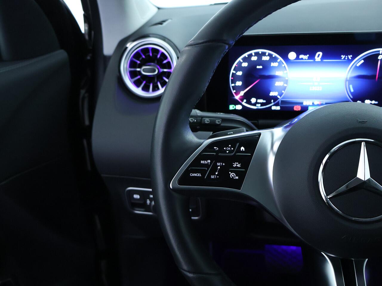 Mercedes-Benz GLA-KLASSE 250 e Plug-In Hybride Edition Progressive Line | 360°-Camera | Distronic | Dodehoek Assist | Ledkoplampen | Keyless-GO. Inclusief 24 maanden MB Certified garantie voor Europa.