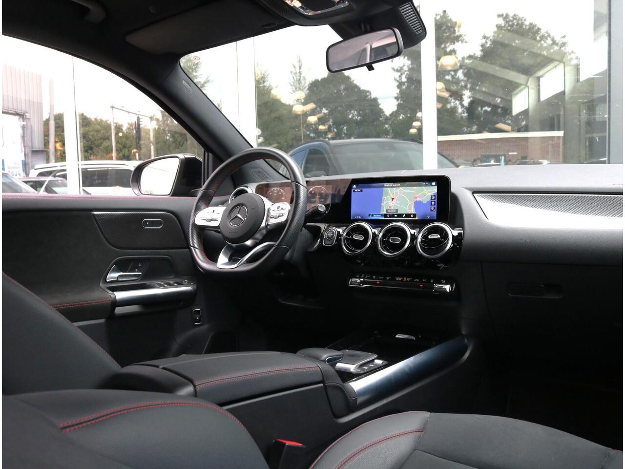 Mercedes-Benz GLA-KLASSE 250 e AMG Line | Trekhaak | Widescreen