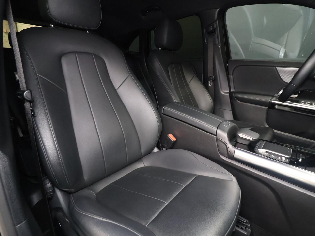 Mercedes-Benz GLA-KLASSE 250 e Business Solution Luxury Limited [TREKHAAK INKLAPBAAR, APPLE CARPLAY, ANDROID, STOELVERWARMING, CAMERA, VOL LEDER, CRUISE, CLIMATE, NIEUWSTAAT]