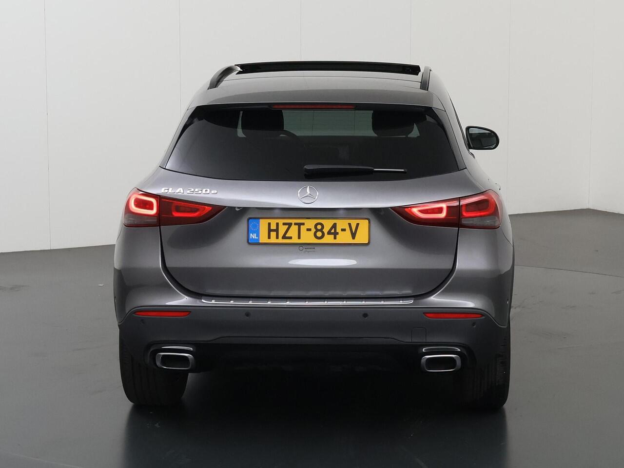 Mercedes-Benz GLA-KLASSE 250 e Luxury Line | Panoramadak | Night pakket | Multibeam |