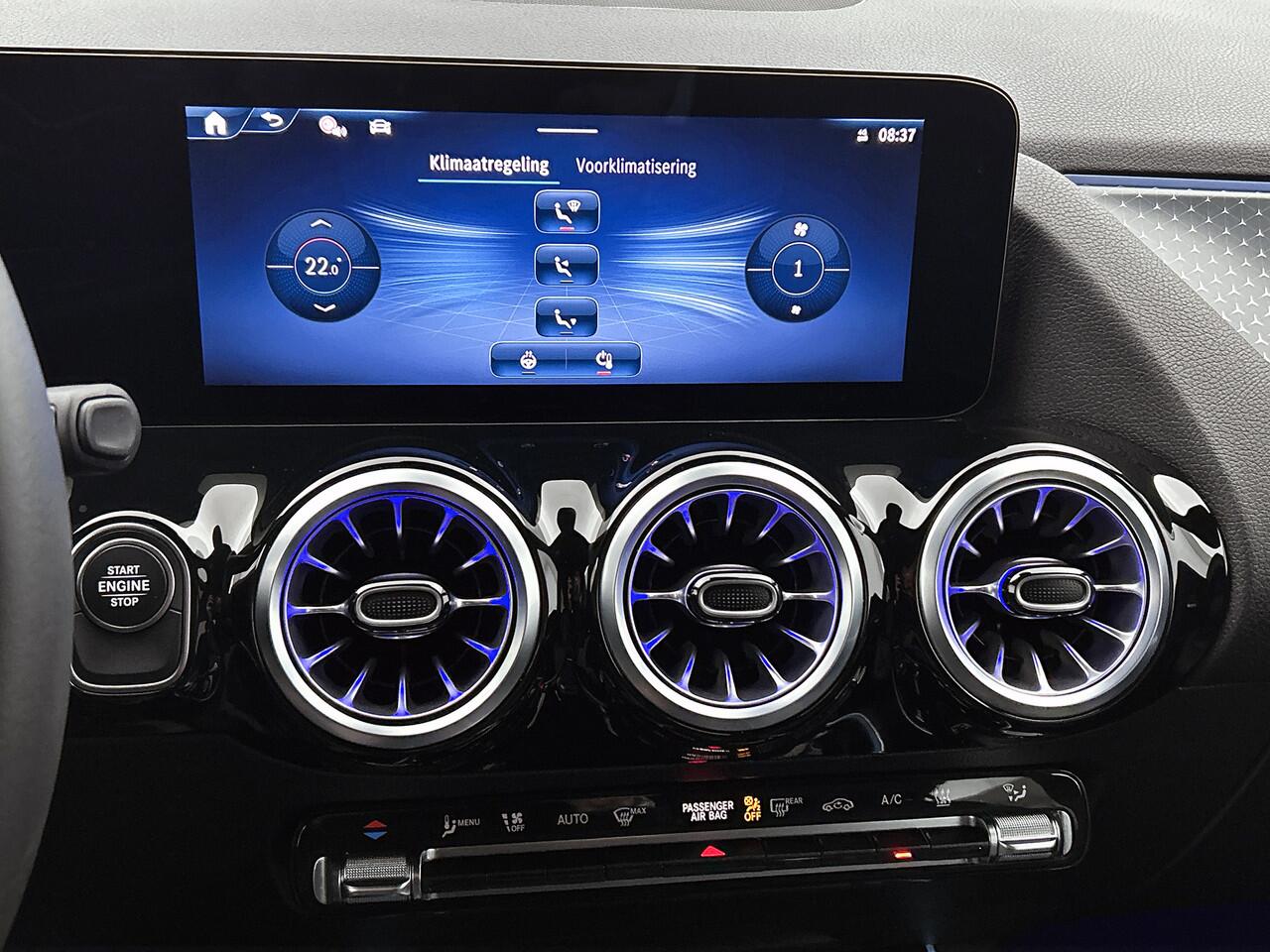 Mercedes-Benz GLA-KLASSE 250 e Plug-In Hybride Trekhaak | Edition Progressive Line | Night Pakket | 11kW Laden | Distronic | Stuur en Stoelverwarming | Inclusief 24 maanden MB Certified garantie voor Europa.