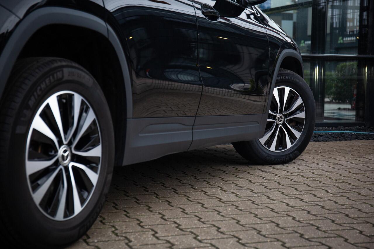 Mercedes-Benz GLA-KLASSE 250 e Business Solution AMG Limited , Trekhaak, Camera, Voorstoelen verwarmd, Cruise control