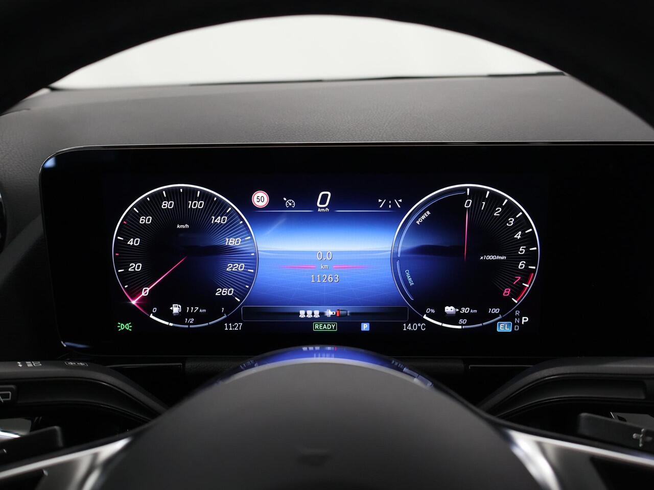 Mercedes-Benz GLA-KLASSE 250 e Luxury Line | Trekhaak | Winter pakket | Elektrische achterklep |