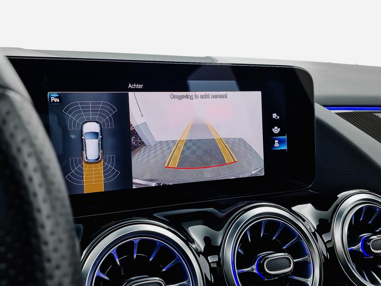 Mercedes-Benz GLA-KLASSE 250 4-Matic AMG Night Edition Aut- Panoramadak, Sfeerverlichting, Carbon Pakket, Sideskirts, Camera