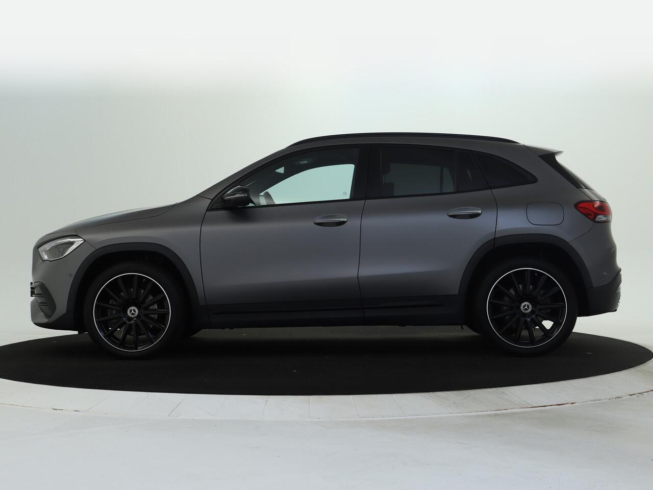 Mercedes-Benz GLA-KLASSE 250 e AMG Plug-In Hybride AMG Line | Night Pakket | 19 Inch AMG Velgen | Memory voorstoelen | Sfeerverlichting. Inclusief 24 maanden MB Certified garantie voor Europa.