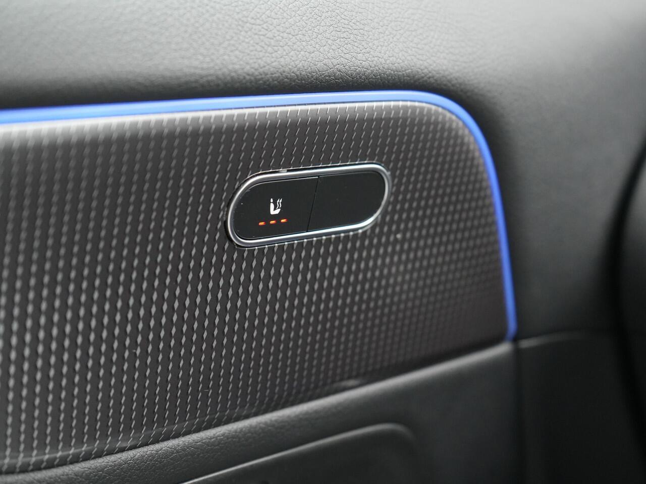 Mercedes-Benz GLA-KLASSE 250 e Style Plug In Hybrid 218pk Dealer O.H. PHEV | 360 Camera | Adaptive Cruise | Apple Carplay | Widescreen Navigatie | Lederen Sportstoelen Verwarmd | 18" L.M | Virtual | DAB |