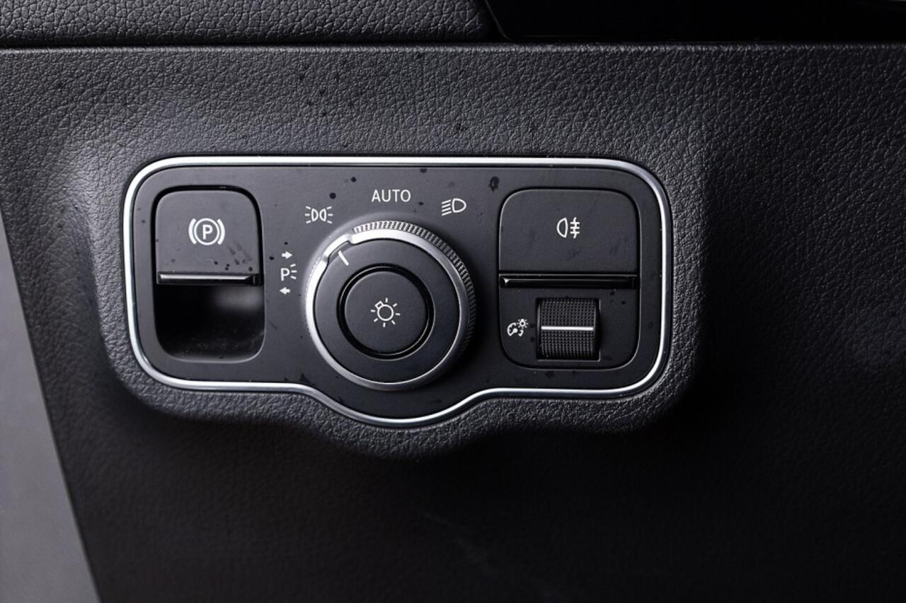 Mercedes-Benz GLA-KLASSE 250 e Business Line | NAVI | CAMERA | ECC | Half LEDER | PHEV