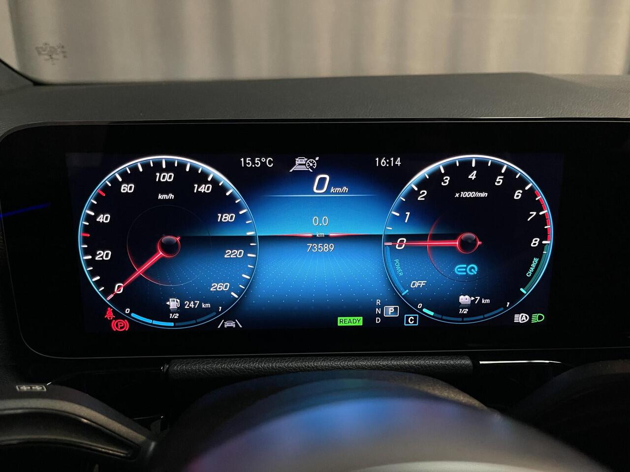 Mercedes-Benz GLA-KLASSE 250 e Business Solution AMG Limited 19"/Panoramadak/Adaptieve cruise/Sfeerverlichting/Stoelverwarming/Camera/Elektrische klep