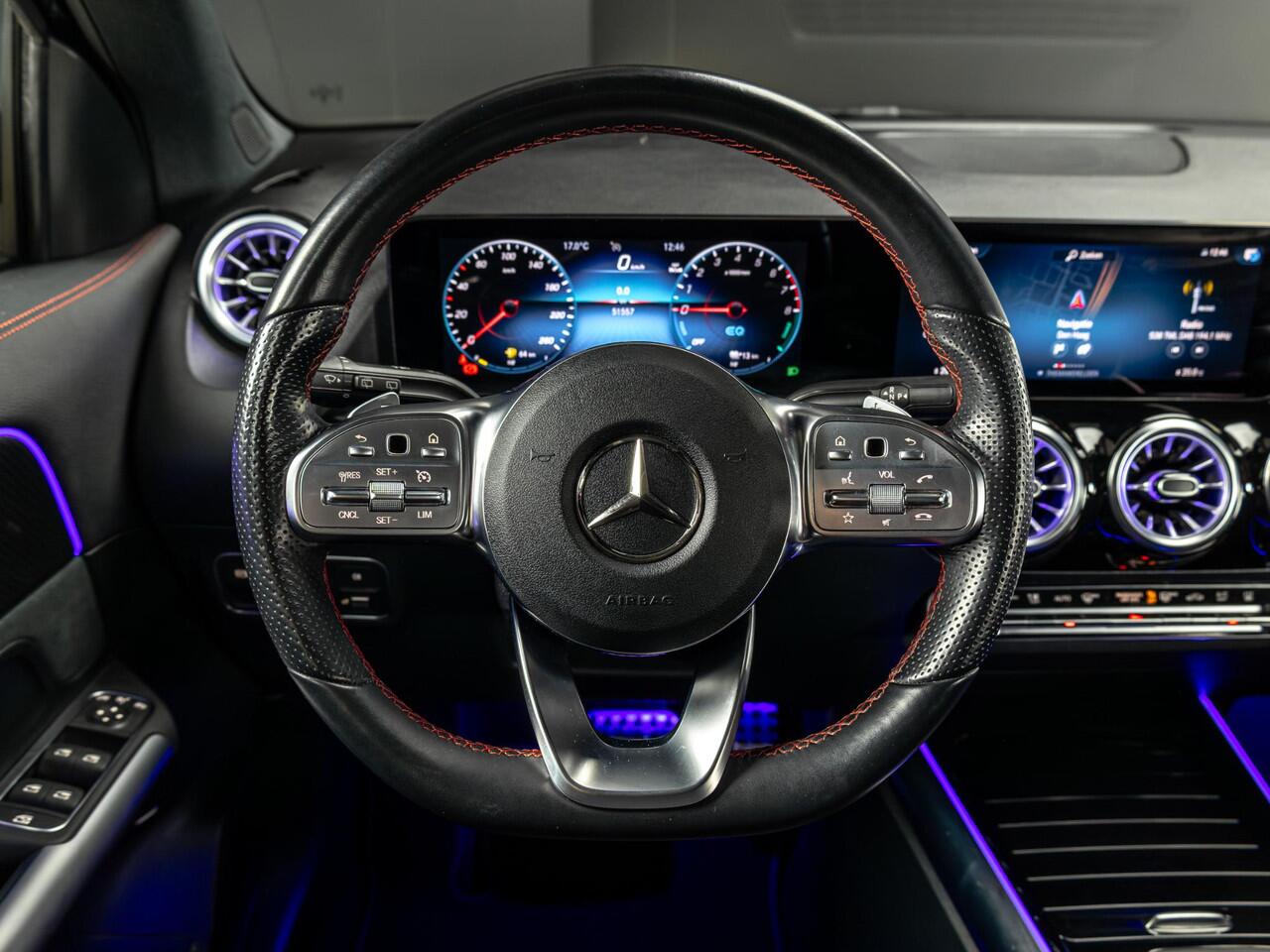 Mercedes-Benz GLA-KLASSE 250 e AMG Line Panorama dak