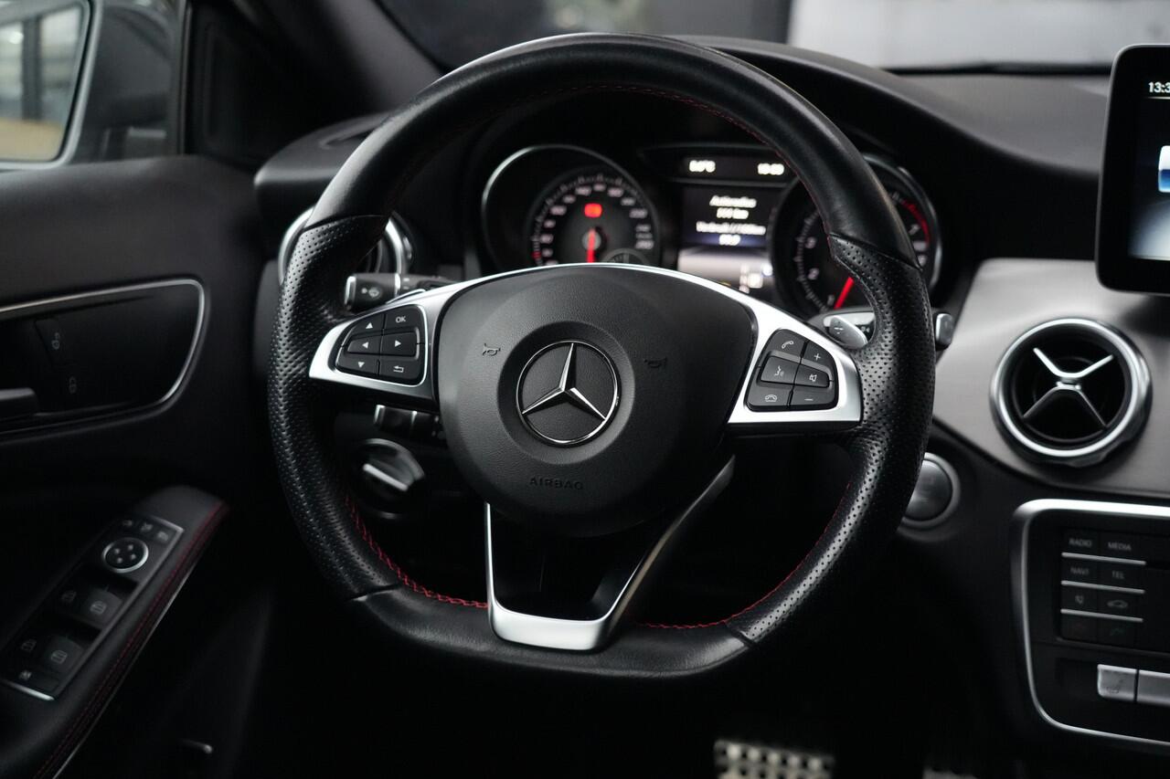 Mercedes-Benz GLA-KLASSE 180 Business Solution AMG 123pk Stoelverwarming/Navigatie/Camera