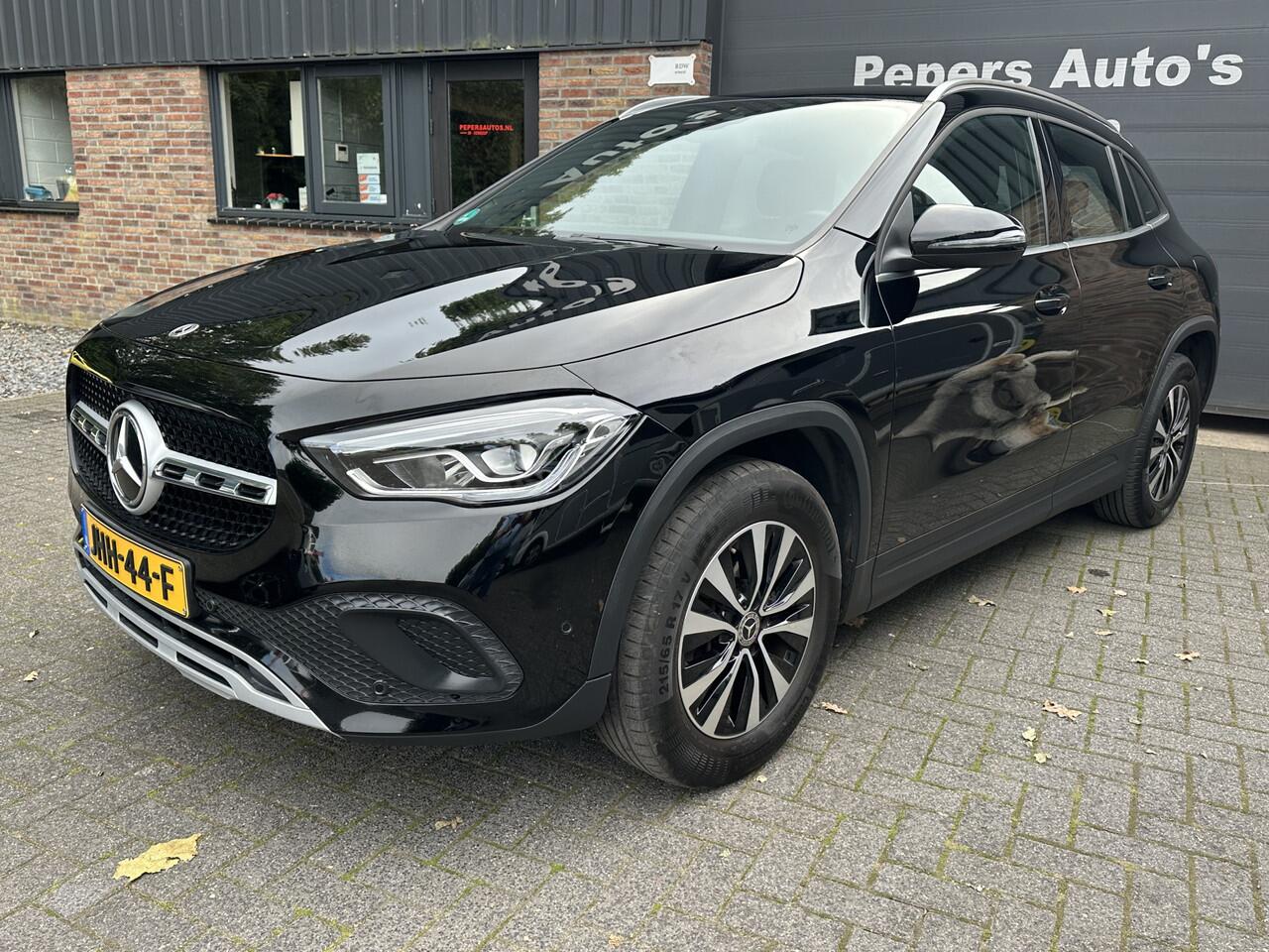 Mercedes-Benz GLA-KLASSE 250 e AMG Line Plug In Hybrid 1e Eigenaar Camera Stoelverwarming