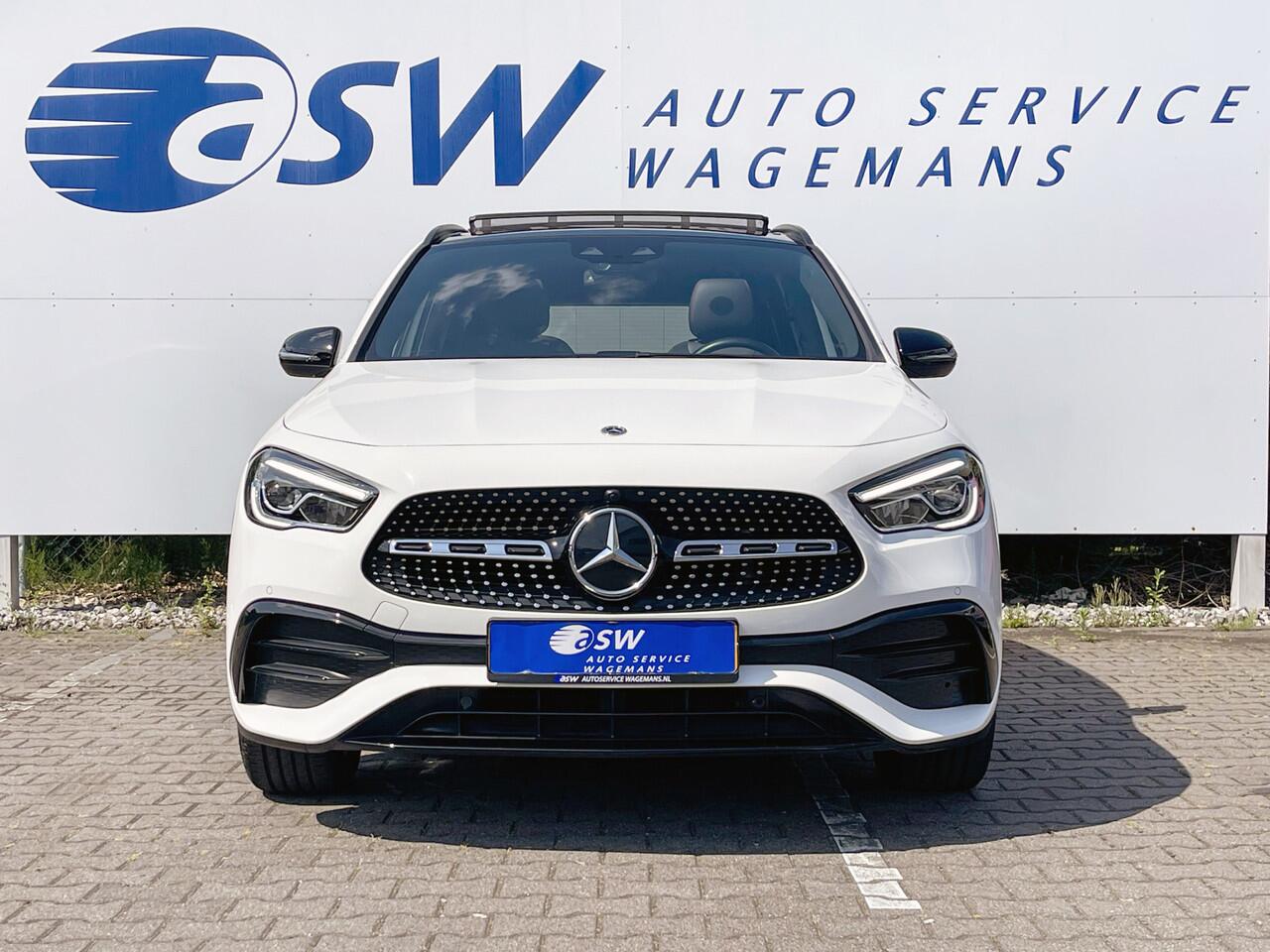 Mercedes-Benz GLA-KLASSE 200 AMG Line | Trekhaak | Pano | Burmester | Night Pakket
