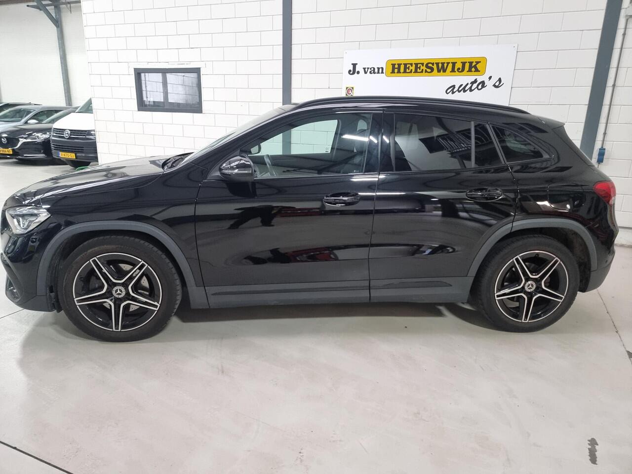 Mercedes-Benz GLA-KLASSE 200 Business Solution AMG Camera | Stoelverwarming | Navi | Pdc V + A