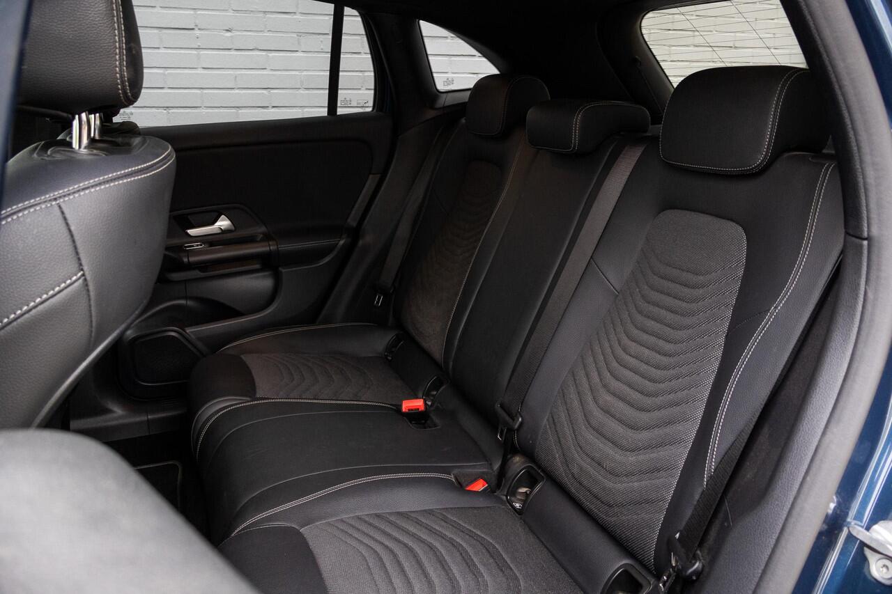 Mercedes-Benz GLA-KLASSE 250 e Half-leder| Camera|PDC|App|Lane assist