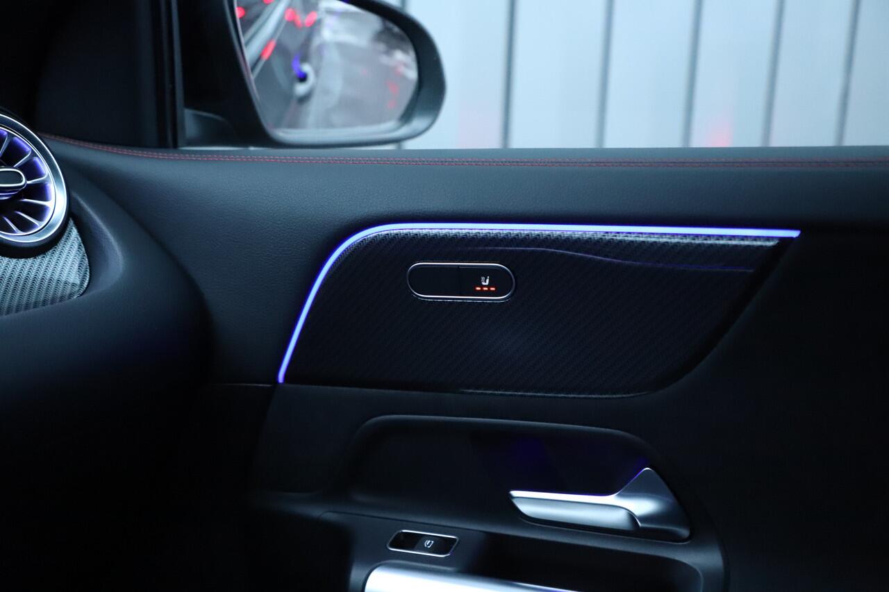 Mercedes-Benz GLA-KLASSE 250e AMG | 218PK | Sfeerverlichting | Led | Stoelverwarming | Standkachel | Widescreen | Carplay | Clima | 2022.