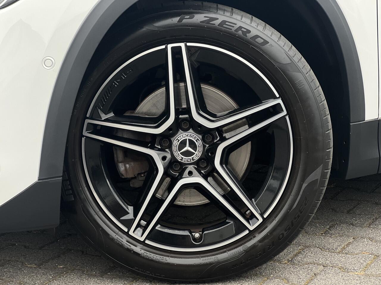 Mercedes-Benz GLA-KLASSE 200 AMG Line | Trekhaak | Pano | Burmester | Night Pakket