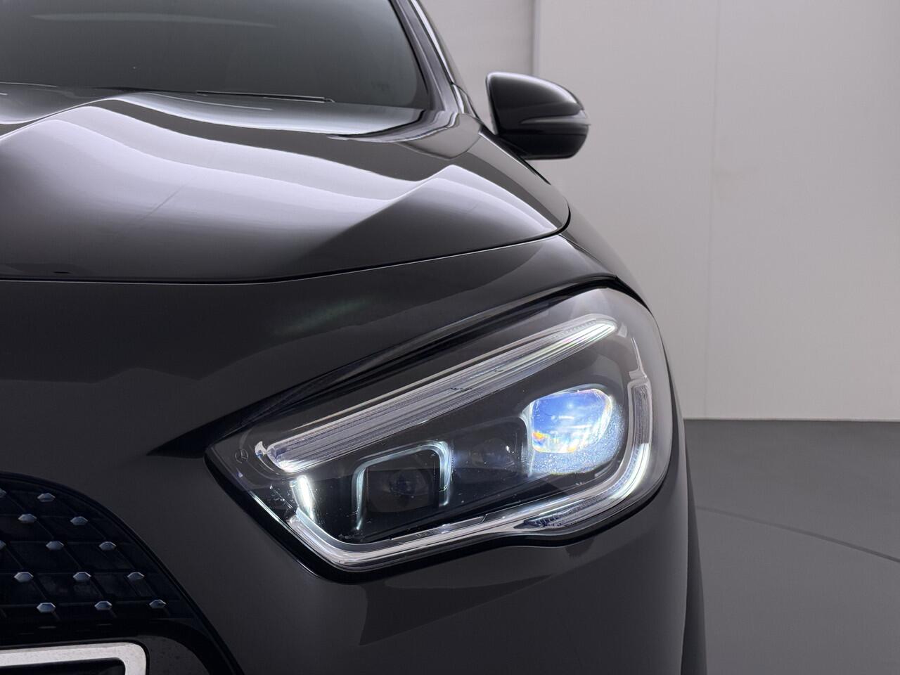 Mercedes-Benz GLA-KLASSE 250e AMG // Memory Stoelen // Distronic // Panoramadak // Rij Assistentiepakket // MultiBeam LED // Carplay // Nightpakket